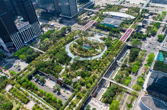 <p>Link CentralWalk is positioned as "urban paradise on the central axis of Futian".</p>
